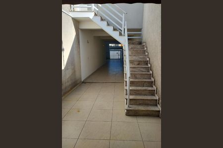 Casa à venda com 106m², 3 quartos e 5 vagas