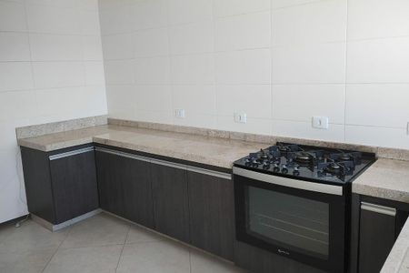 Casa à venda com 106m², 3 quartos e 5 vagas