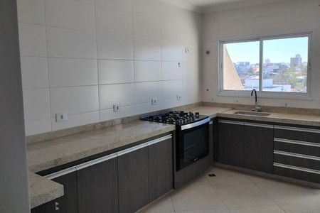 Casa à venda com 106m², 3 quartos e 5 vagas