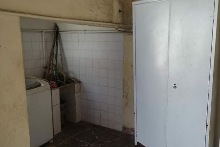 Casa à venda com 300m², 3 quartos e 2 vagas
