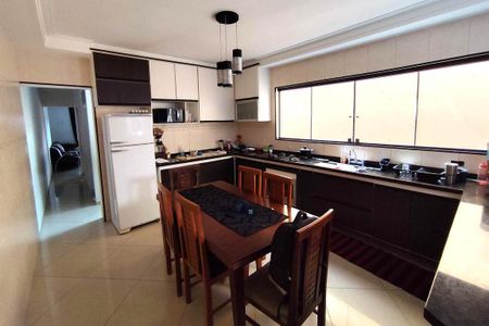Casa à venda com 125m², 2 quartos e 2 vagas