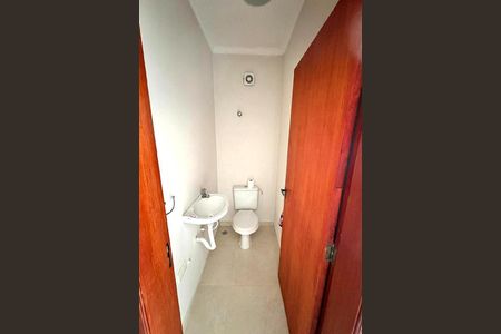 Casa à venda com 63m², 2 quartos e 2 vagas