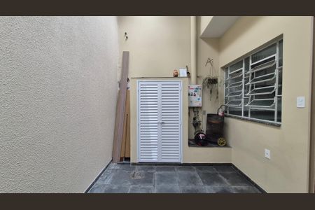 Casa à venda com 125m², 1 quarto e 2 vagas Casa à venda com 125m², 1 quarto e 2 vagasÁrea de serviço