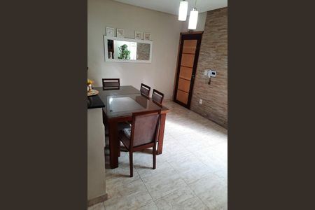 Casa à venda com 200m², 3 quartos e 3 vagas