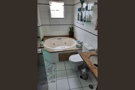 Casa à venda com 200m², 3 quartos e 3 vagas