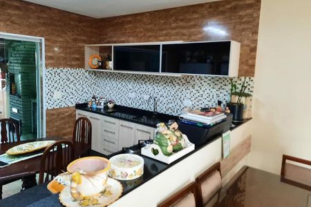 Casa à venda com 200m², 3 quartos e 3 vagas