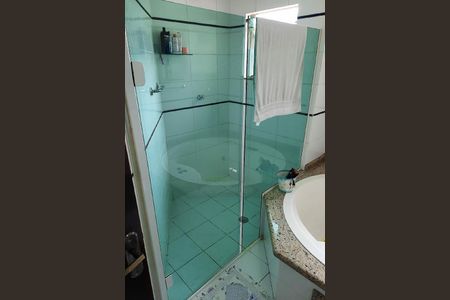 Casa à venda com 200m², 3 quartos e 3 vagas