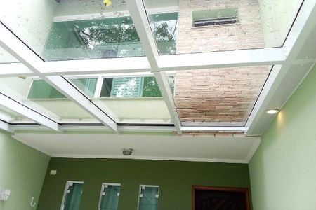 Casa à venda com 61m², 2 quartos e 1 vaga