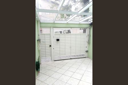 Casa à venda com 61m², 2 quartos e 1 vaga