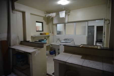 Apartamento à venda com 169m², 3 quartos e 1 vagaÁrea de Serviço