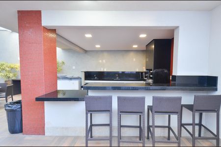 Apartamento à venda com 192m², 4 quartos e 3 vagas Apartamento à venda com 192m², 4 quartos e 3 vagasÁrea comum