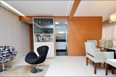 Apartamento à venda com 192m², 4 quartos e 3 vagas Apartamento à venda com 192m², 4 quartos e 3 vagasSala