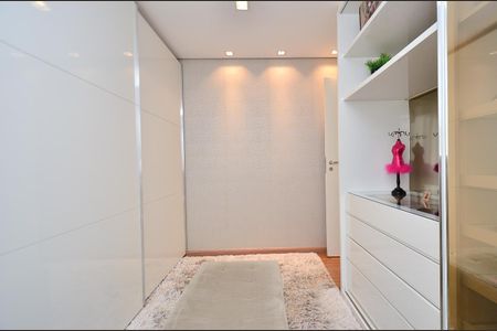 Apartamento à venda com 192m², 4 quartos e 3 vagas Apartamento à venda com 192m², 4 quartos e 3 vagasQuarto 2