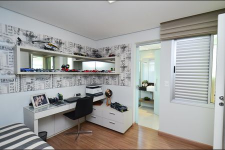 Apartamento à venda com 192m², 4 quartos e 3 vagas Apartamento à venda com 192m², 4 quartos e 3 vagasQuarto Cobertura