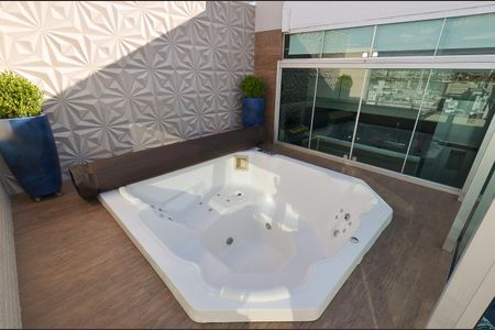 Apartamento à venda com 192m², 4 quartos e 3 vagas Apartamento à venda com 192m², 4 quartos e 3 vagasÁrea comum