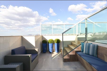 Apartamento à venda com 192m², 4 quartos e 3 vagas Apartamento à venda com 192m², 4 quartos e 3 vagasÁrea comum