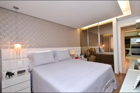 Apartamento à venda com 192m², 4 quartos e 3 vagas Apartamento à venda com 192m², 4 quartos e 3 vagasSuite