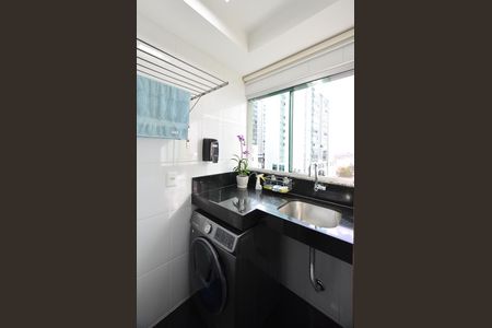 Apartamento à venda com 192m², 4 quartos e 3 vagas Apartamento à venda com 192m², 4 quartos e 3 vagasÁrea de Serviço