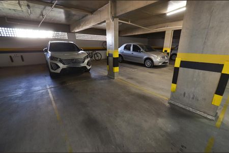 Apartamento à venda com 192m², 4 quartos e 3 vagas Apartamento à venda com 192m², 4 quartos e 3 vagasGaragem