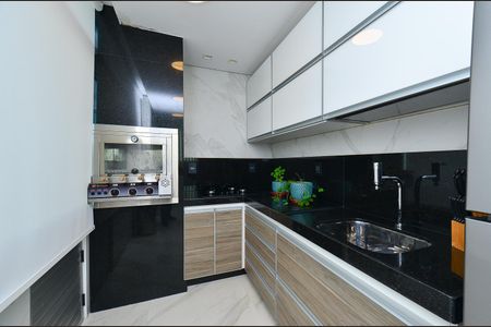 Apartamento à venda com 192m², 4 quartos e 3 vagas Apartamento à venda com 192m², 4 quartos e 3 vagasÁrea comum