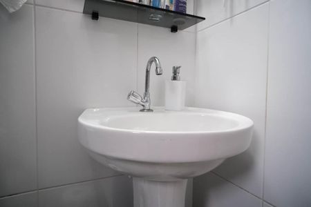 Casa à venda com 135m², 2 quartos e 4 vagasBanheiro da Suíte 2