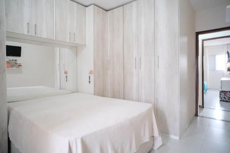 Casa à venda com 135m², 2 quartos e 4 vagasSuíte 2