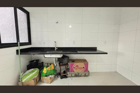 Casa à venda com 110m², 2 quartos e 2 vagas Casa à venda com 110m², 2 quartos e 2 vagasCozinha