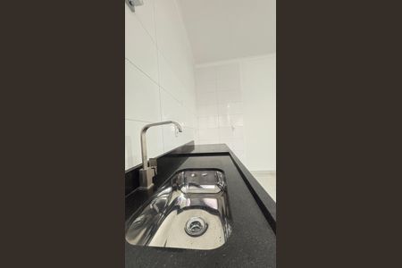 Casa à venda com 110m², 2 quartos e 2 vagas Casa à venda com 110m², 2 quartos e 2 vagasCozinha