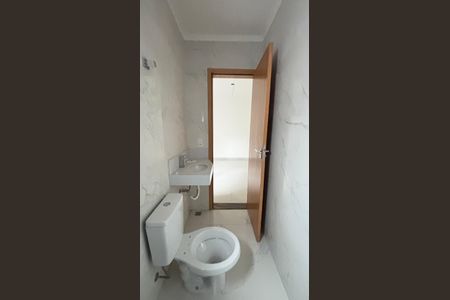 Casa à venda com 110m², 2 quartos e 2 vagas Casa à venda com 110m², 2 quartos e 2 vagasBanheiro da Suíte 2