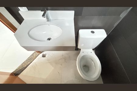 Casa à venda com 111m², 2 quartos e 2 vagas Casa à venda com 111m², 2 quartos e 2 vagasLavabo