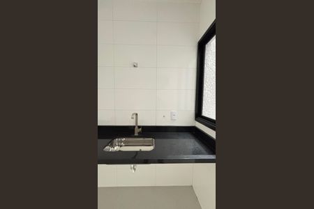 Casa à venda com 111m², 2 quartos e 2 vagas Casa à venda com 111m², 2 quartos e 2 vagasCozinha