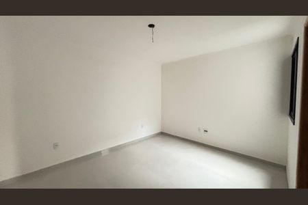 Casa à venda com 111m², 2 quartos e 2 vagas Casa à venda com 111m², 2 quartos e 2 vagasSuite