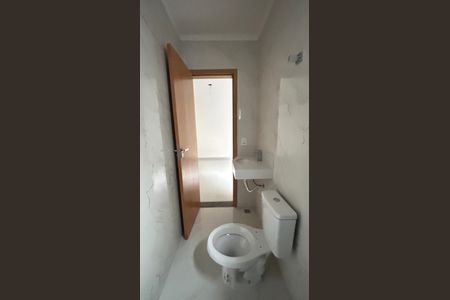 Casa à venda com 111m², 2 quartos e 2 vagas Casa à venda com 111m², 2 quartos e 2 vagasBanheiro da Suíte