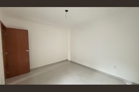 Casa à venda com 111m², 2 quartos e 2 vagas Casa à venda com 111m², 2 quartos e 2 vagasSuite