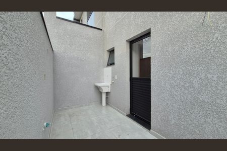 Casa à venda com 77m², 2 quartos e 2 vagas Casa à venda com 77m², 2 quartos e 2 vagasLavanderia