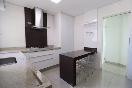 Apartamento para alugar com 110m², 3 quartos e 2 vagasCozinha