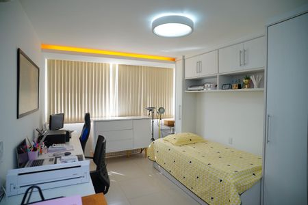 Casa à venda com 585m², 4 quartos e 3 vagas Casa à venda com 585m², 4 quartos e 3 vagasSuíte 3