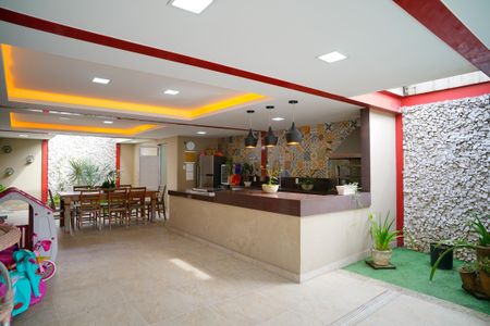 Casa à venda com 585m², 4 quartos e 3 vagas Casa à venda com 585m², 4 quartos e 3 vagasÁrea gourmet