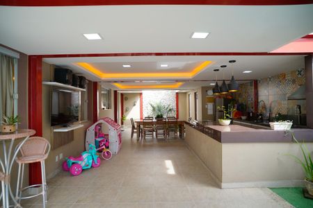 Casa à venda com 585m², 4 quartos e 3 vagas Casa à venda com 585m², 4 quartos e 3 vagasÁrea gourmet