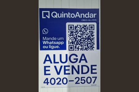 Casa à venda com 585m², 4 quartos e 3 vagas Casa à venda com 585m², 4 quartos e 3 vagasPlaca