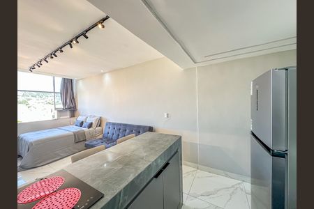 Studio à venda com 33m², 1 quarto e sem vaga Studio à venda com 33m², 1 quarto e sem vagaCozinha