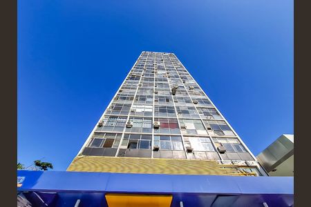 Studio à venda com 33m², 1 quarto e sem vaga Studio à venda com 33m², 1 quarto e sem vagaFachada