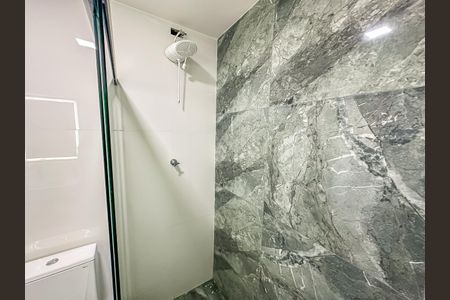 Studio à venda com 33m², 1 quarto e sem vaga Studio à venda com 33m², 1 quarto e sem vagaBanheiro