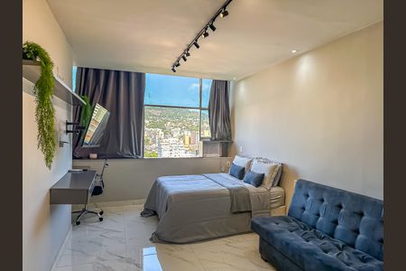 Studio à venda com 33m², 1 quarto e sem vaga Studio à venda com 33m², 1 quarto e sem vagaStudio
