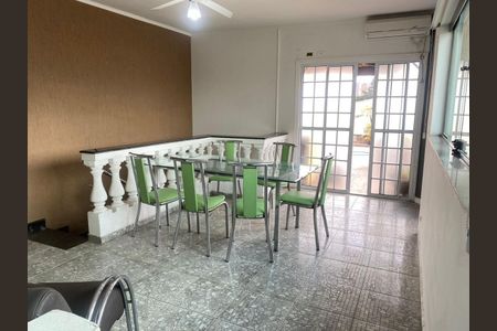 Casa à venda com 300m², 3 quartos e 2 vagasFoto 02