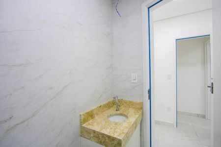 Apartamento à venda com 74m², 2 quartos e 1 vaga Apartamento à venda com 74m², 2 quartos e 1 vagaBanheiro Suíte