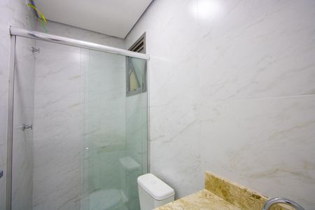 Apartamento à venda com 74m², 2 quartos e 1 vaga Apartamento à venda com 74m², 2 quartos e 1 vagaBanheiro Suíte