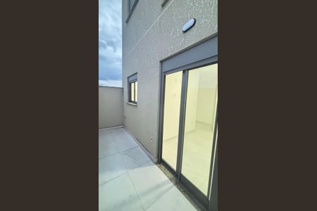 Apartamento à venda com 74m², 2 quartos e 1 vaga Apartamento à venda com 74m², 2 quartos e 1 vagaVaranda da Suíte