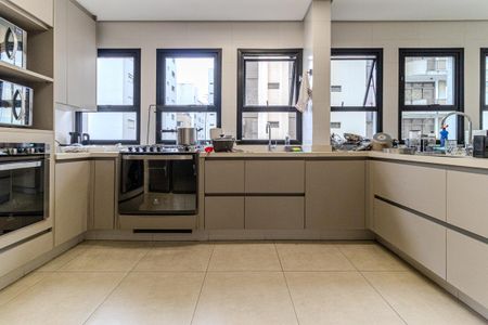 Apartamento à venda com 245m², 4 quartos e 3 vagasCozinha