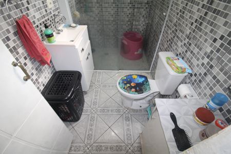 Casa à venda com 172m², 4 quartos e 2 vagasBanheiro 2